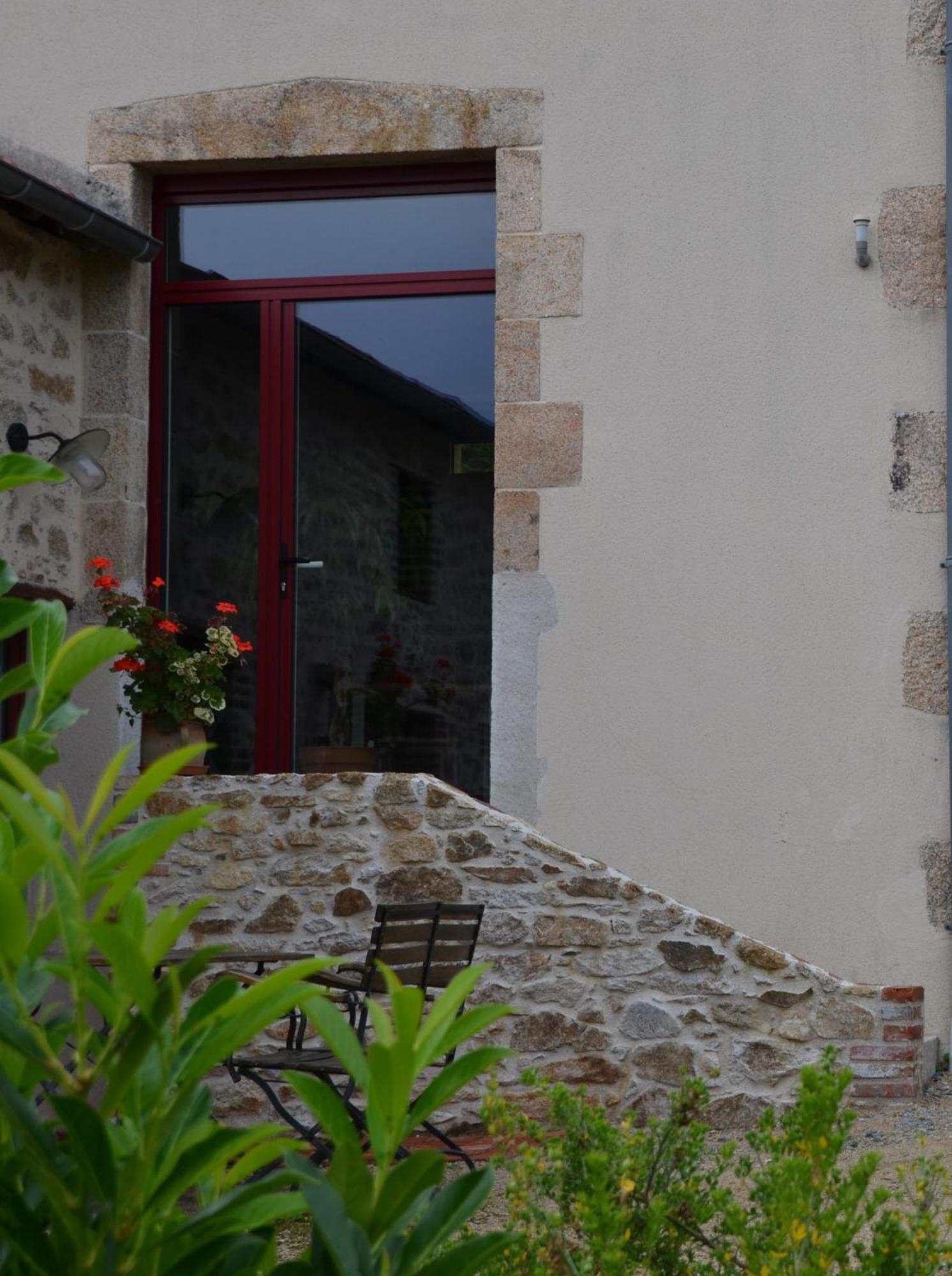 Bed and Breakfast Demeure du Castel à Les Châtelliers-Châteaumur Chambre photo