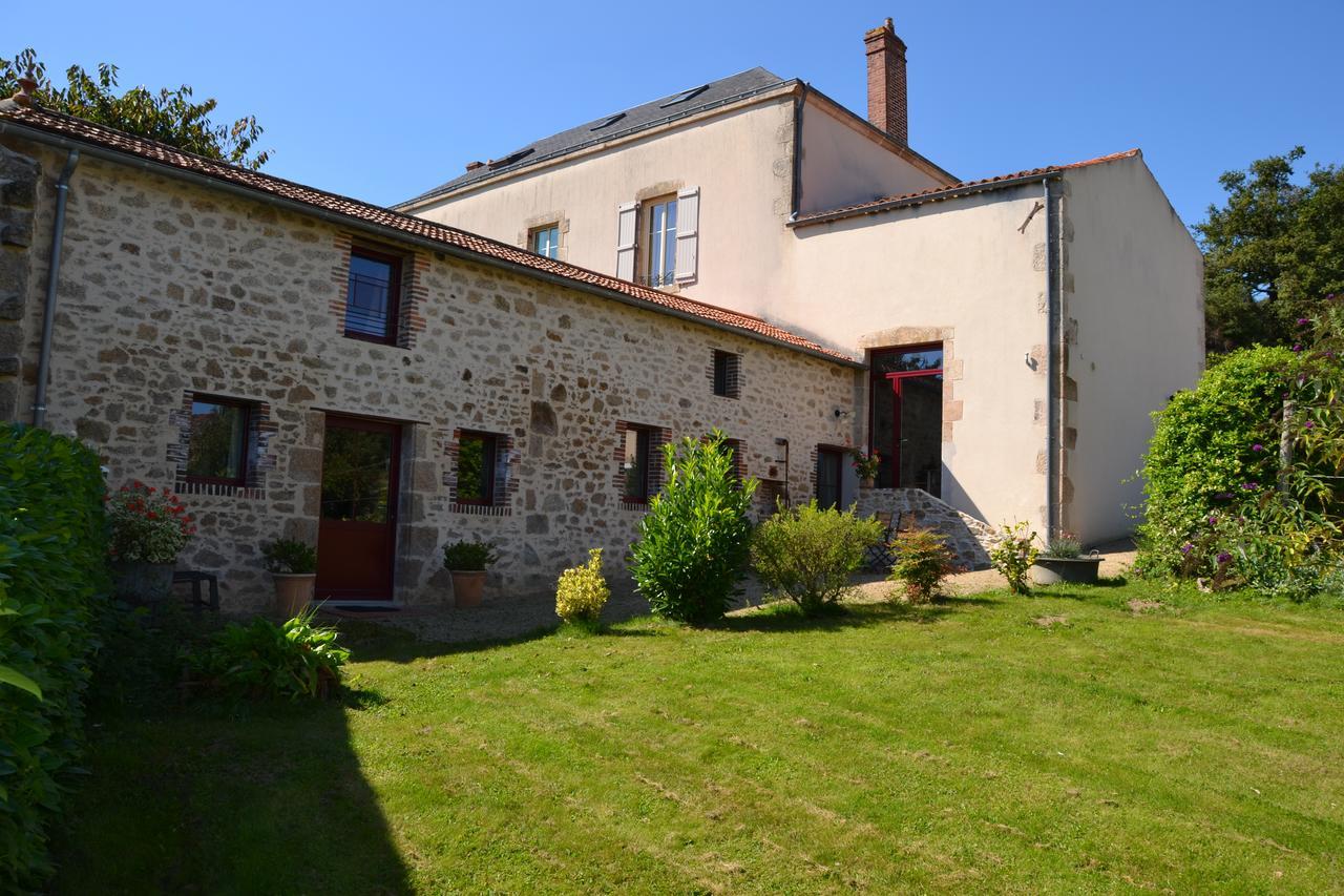 Bed and Breakfast Demeure du Castel à Les Châtelliers-Châteaumur Extérieur photo